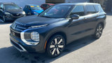 New 2025 Mitsubishi Outlander SE image 3