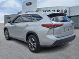 Used 2023 Toyota Highlander L image 3