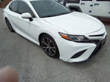 Used 2018 Toyota Camry SE w/ Moonroof Package image 2