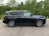 Used 2024 Nissan Armada SL w/ Captain's Chairs Package image 2