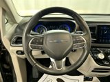 Used 2017 Chrysler Pacifica Touring-L w/ Tire & Wheel Group image 4
