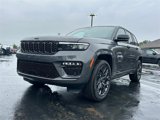 New 2025 Jeep Grand Cherokee Summit image 3
