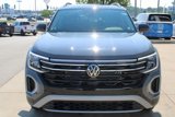 New 2026 Volkswagen Atlas Peak Edition image 2