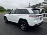 Used 2023 Jeep Grand Cherokee Limited image 3