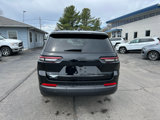 Used 2023 Jeep Grand Cherokee L Laredo image 4