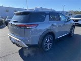 New 2025 Nissan Pathfinder Platinum image 5
