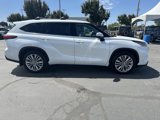 Used 2023 Toyota Highlander Platinum image 4