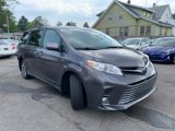 Used 2018 Toyota Sienna XLE image 3