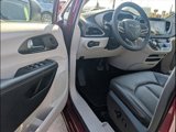 Used 2023 Chrysler Pacifica Touring-L image 5