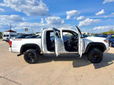 Used 2017 Toyota Tacoma TRD Off-Road image 4