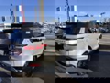 Used 2018 Land Rover Discovery HSE Luxury image 3