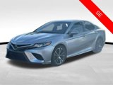 Used 2018 Toyota Camry SE image 3
