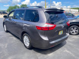 Used 2015 Toyota Sienna image 4