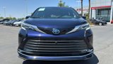 Used 2025 Toyota Sienna Platinum image 2