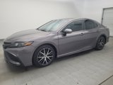Used 2022 Toyota Camry SE image 2