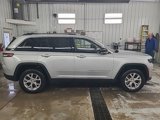 Used 2022 Jeep Grand Cherokee Limited image 2