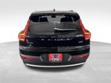 Used 2023 Volvo XC40 B5 Core image 5
