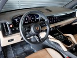 Certified 2025 Porsche Cayenne image 4