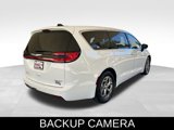 Certified 2024 Chrysler Pacifica Limited image 3