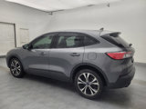 Used 2022 Ford Escape SE image 3
