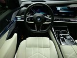 Used 2025 BMW 740i image 2
