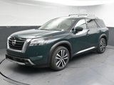 New 2025 Nissan Pathfinder Platinum image 4