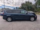 New 2025 Chrysler Pacifica Select image 2
