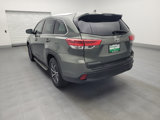 Used 2019 Toyota Highlander XLE image 5