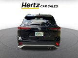 Used 2024 Toyota Highlander XSE image 2