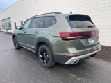 New 2025 Volkswagen Atlas Peak Edition SE image 3