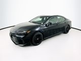 Used 2025 Toyota Camry SE image 3