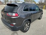Used 2019 Jeep Cherokee Limited w/ Luxury Group image 4
