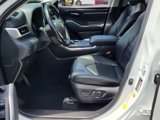 Certified 2022 Toyota Highlander XLE image 4
