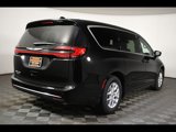 New 2025 Chrysler Pacifica Select image 2