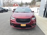 Certified 2022 Chrysler Pacifica Touring-L w/ S Appearance Package image 2