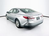 Used 2025 Toyota Camry LE image 5