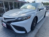 Used 2023 Toyota Camry SE image 3