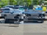 New 2025 Nissan Pathfinder SL image 2