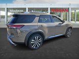 New 2025 Nissan Pathfinder Platinum image 5