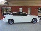 Used 2023 Nissan Altima 2.5 SV image 2