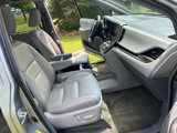 Used 2016 Toyota Sienna XLE image 5