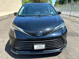 Used 2022 Toyota Sienna LE image 2