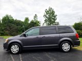 Used 2018 Dodge Grand Caravan SE w/ UConnect Hands-Free Group image 4