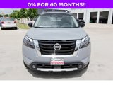 New 2025 Nissan Pathfinder Platinum image 2