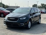 New 2026 Chrysler Pacifica Select image 6