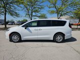 New 2025 Chrysler Pacifica Select image 2