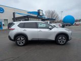 Used 2023 Nissan Rogue SV image 2