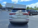 New 2025 Mitsubishi Outlander ES image 3