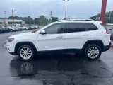 Used 2019 Jeep Cherokee Latitude w/ Popular Appearance Group image 4