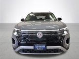 New 2025 Volkswagen Atlas Peak Edition SE image 4